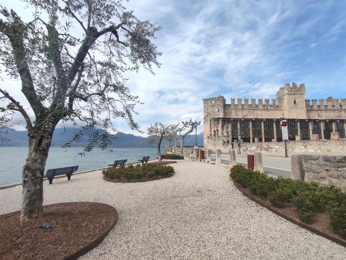 Garda Dreams Apartment Torri Del Benaco Εξωτερικό φωτογραφία